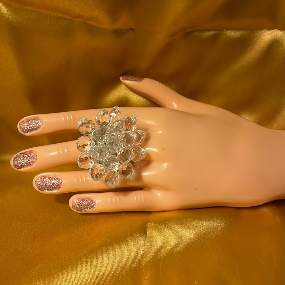 Floral adjustable ring silver with clear jewels